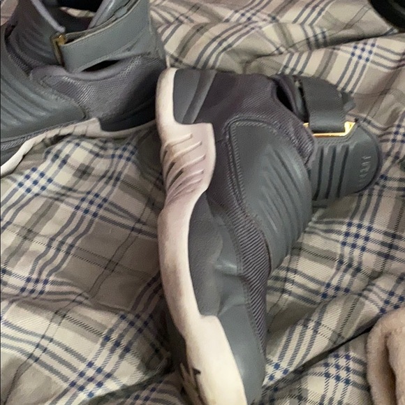 Jordan’s Generation 23 - Picture 4 of 7